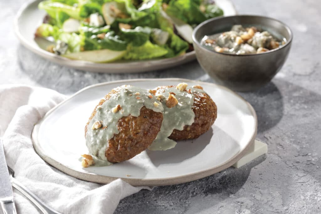 Patties with roquefort sauce