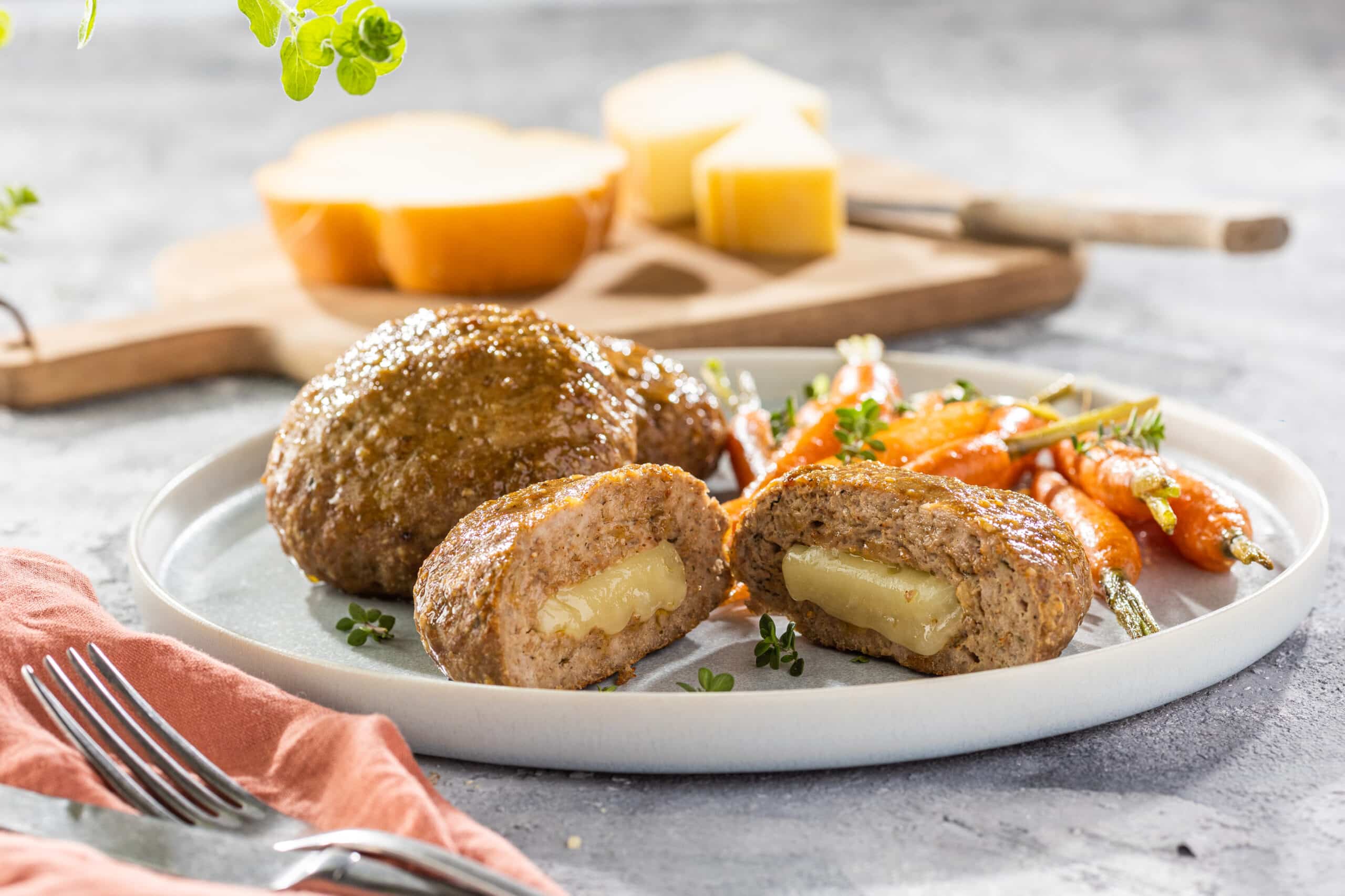 Stuffed patties with smoked cheese